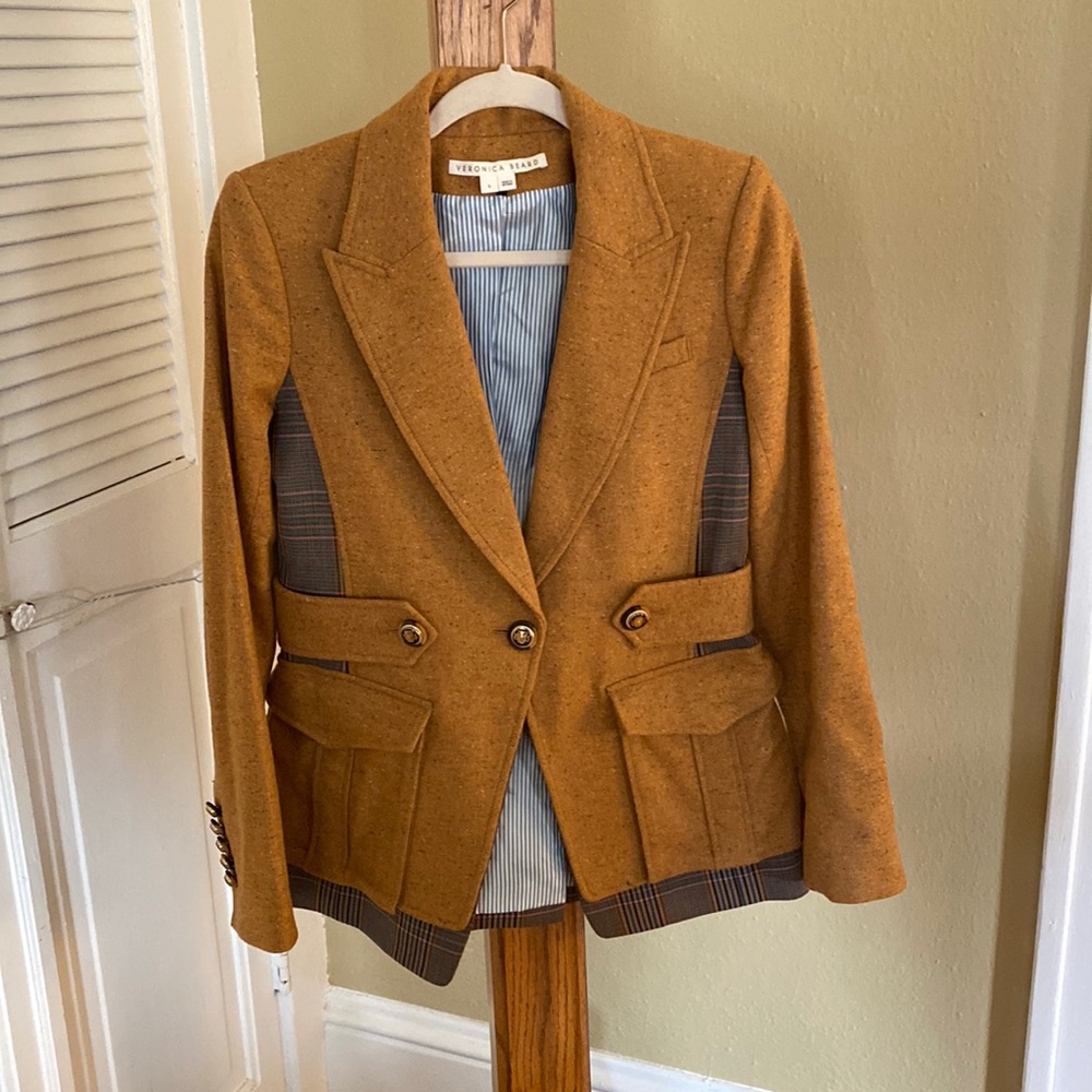 💓Veronica Beard Gorgeous Classic Blazer💓🍀 this classic goes everything .